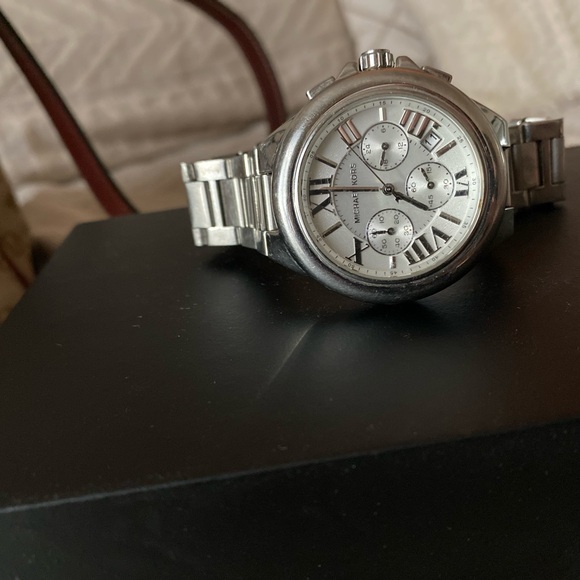 Michael Kors womens watch - Picture 2 of 4